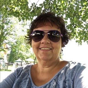 Meet your Posher, Shelley